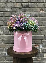 Цветочная композиция из Гипсофила и Розы в шляпной коробке в Ивановском Курской области