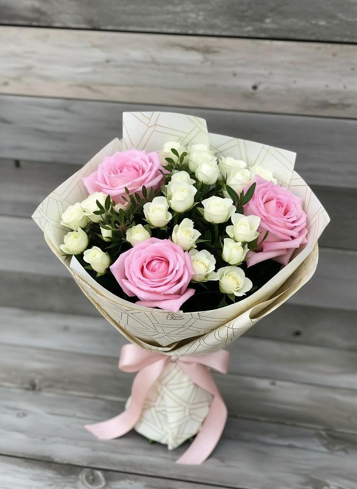 Букет цветов из: Розы в Ивановском Курской области