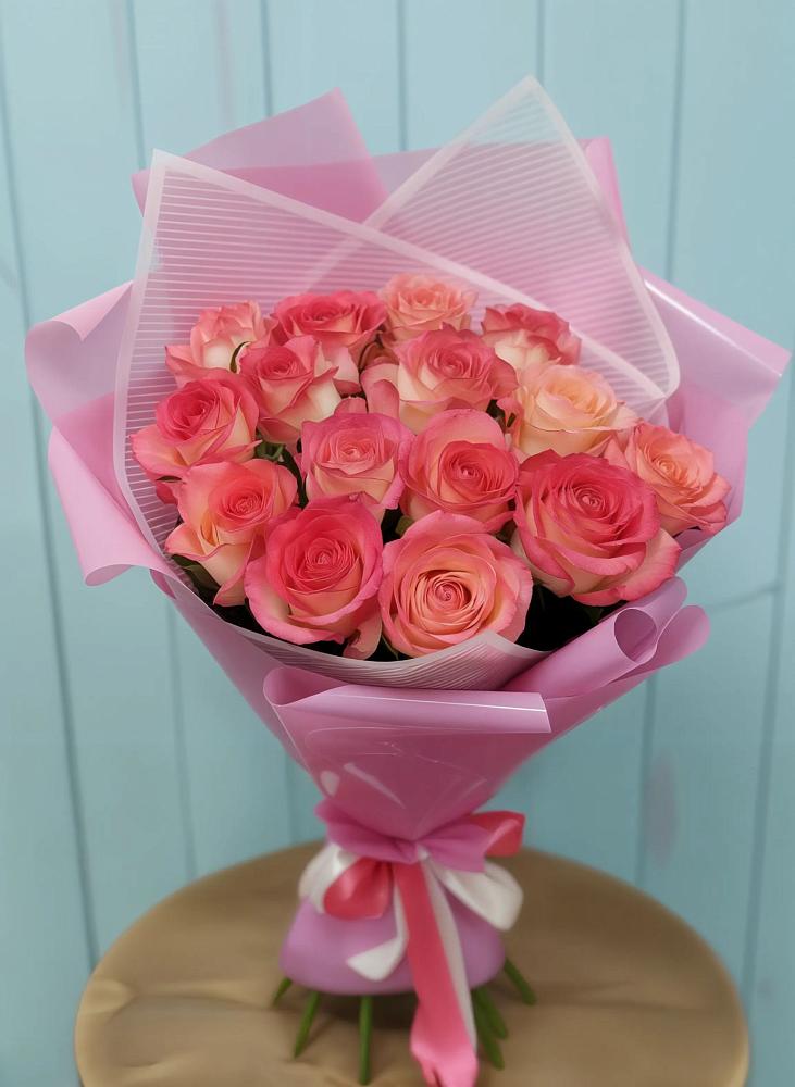 Букет 15 Розовых роз Равель в Ивановском Курской области