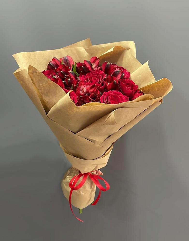 Букет цветов из: Альстромерии и Розы в Ивановском Курской области