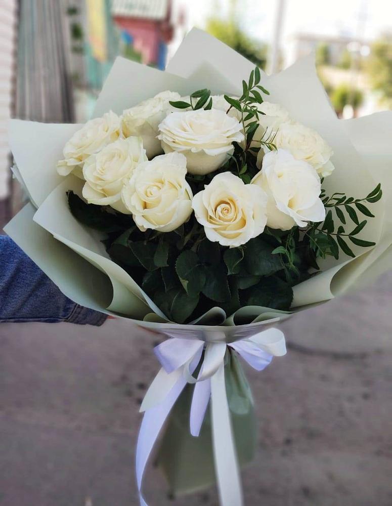 Букет Белые розы Проуд в Ивановском Курской области