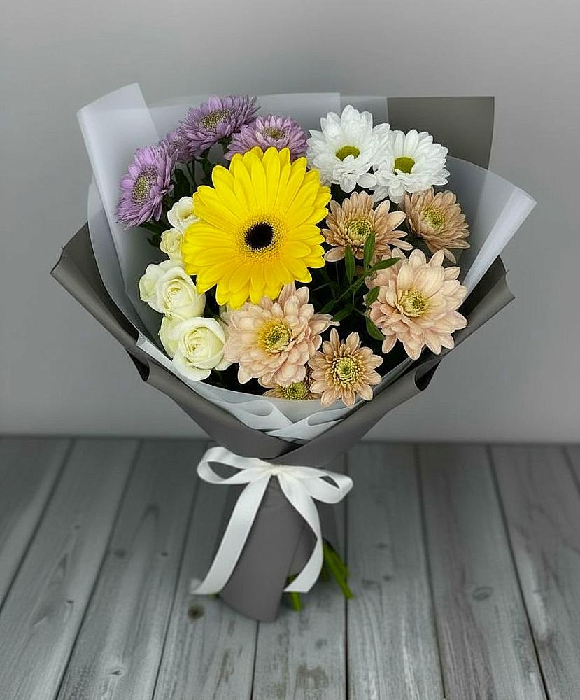 Букет цветов из: Розы, Герберы и Хризантемы в Ивановском Курской области
