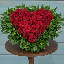 Цветочная композиция из Розы в виде сердца в Ивановском Курской области