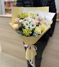 Букет цветов из:  Альстромерии, Розы и Хризантемы в Ивановском Курской области