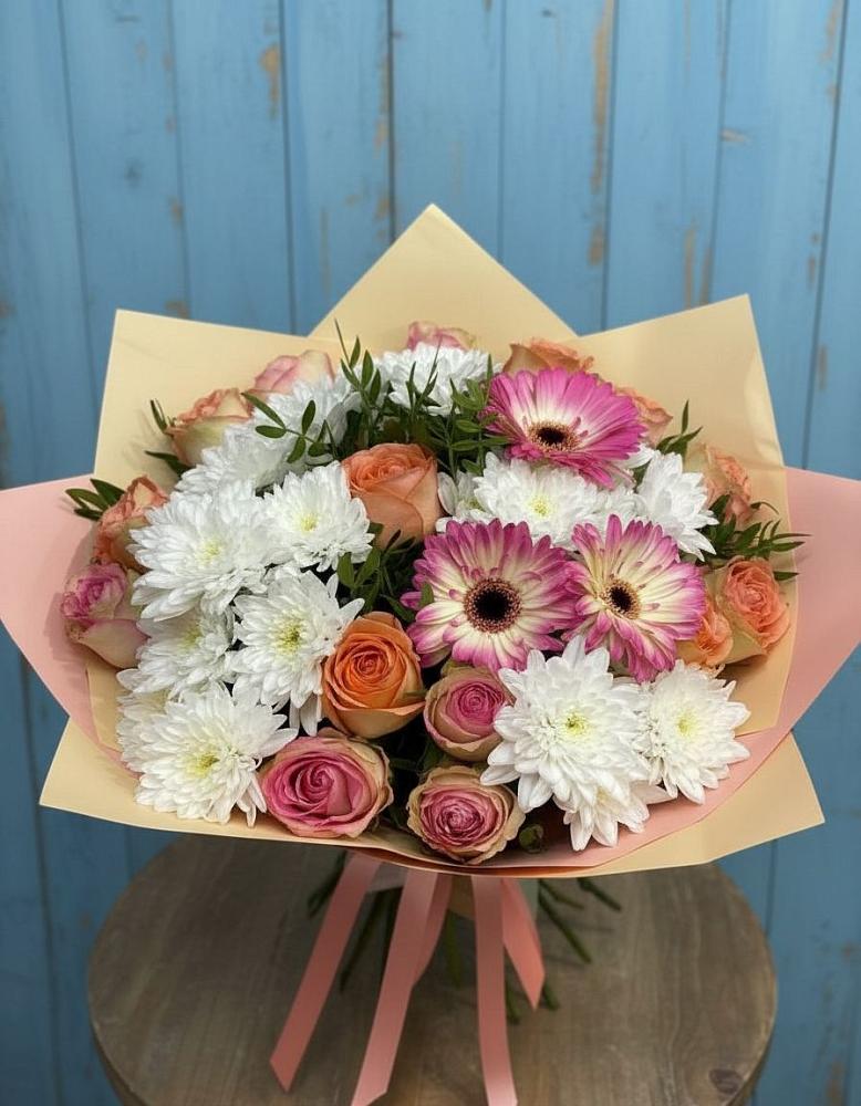 Букет цветов из: Розы, Герберы и Хризантемы в Ивановском Курской области