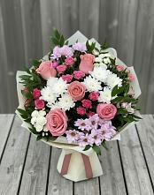 Букет цветов из:  Альстромерии, Гвоздики, Розы и Хризантемы в Ивановском Курской области