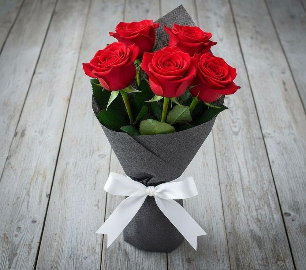 Букет 5 Красных роз Эдлесс Лав в Ивановском Курской области