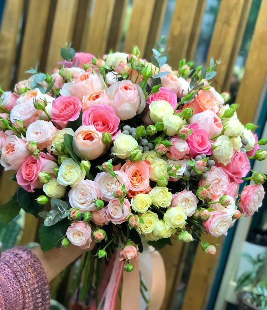 Букет цветов из: Розы в Ивановском Курской области