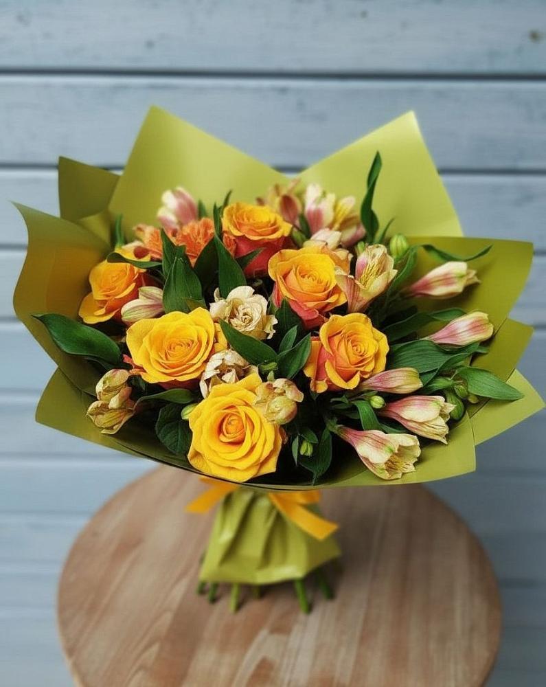 Букет цветов из: Альстромерии и Розы в Ивановском Курской области