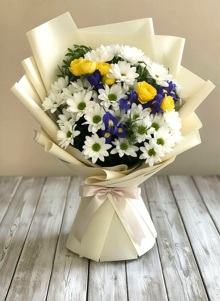 Букет цветов из: Ирисы, Хризантемы и Розы в Ивановском Курской области