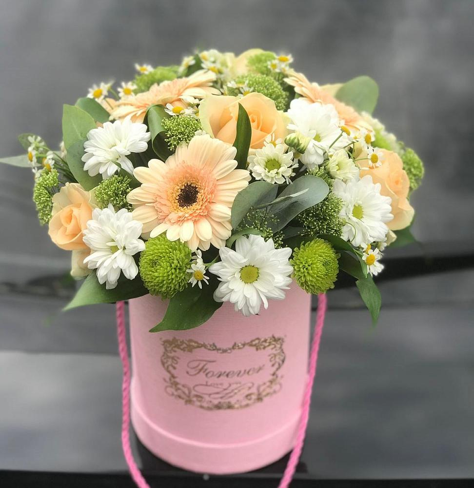 Цветочная композиция из Розы, Герберы и Хризантемы в шляпной коробке в Ивановском Курской области