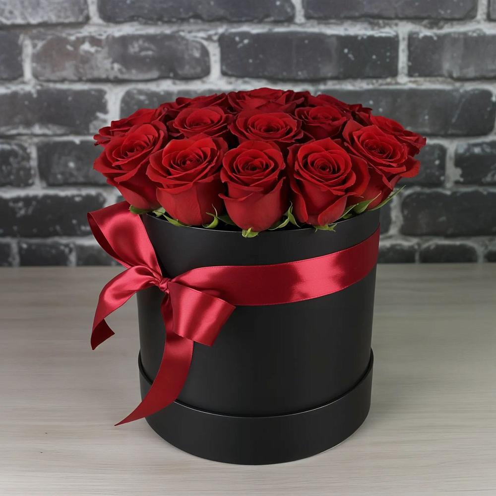 Цветочная композиция из Розы в шляпной коробке в Ивановском Курской области