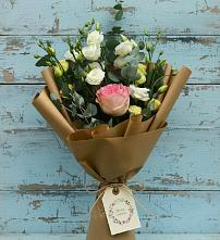 Букет цветов из:  Розы и Лизиантусы в Ивановском Курской области