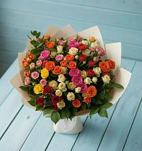 Букет Микс из разноцветных кустовых роз в Ивановском Курской области