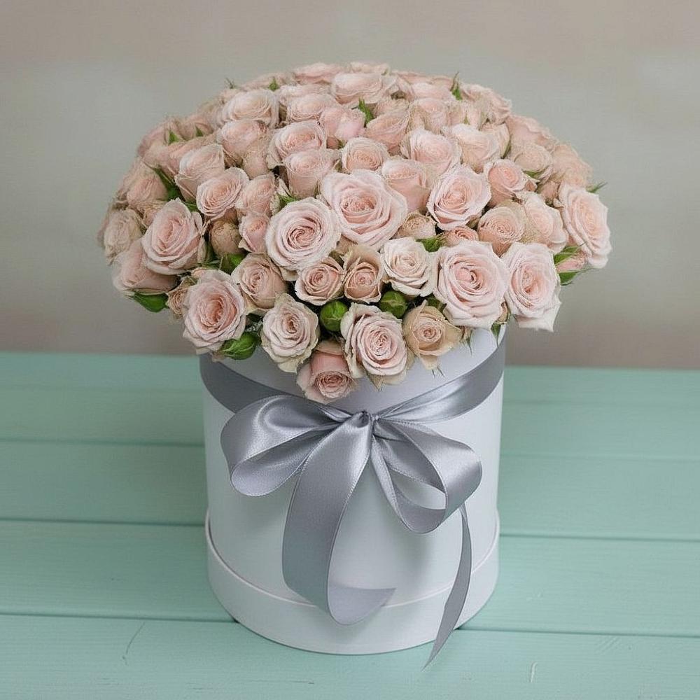 Цветочная композиция из Розы в шляпной коробке в Ивановском Курской области