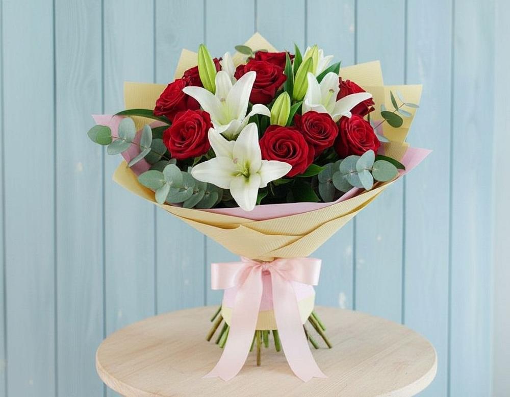 Букет цветов из: Лилии и Розы в Ивановском Курской области